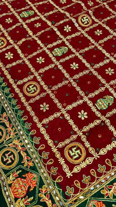 Pure Gajji Silk Hand Bandhej Garchola Sarees with Eye Catching Thread Embroidery - Image 3